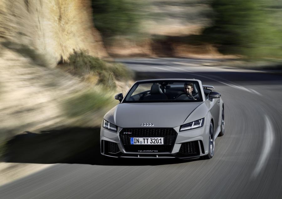  Audi TT RS Roadster (8S) 2016 года  (WW) (фото 38 из 57)